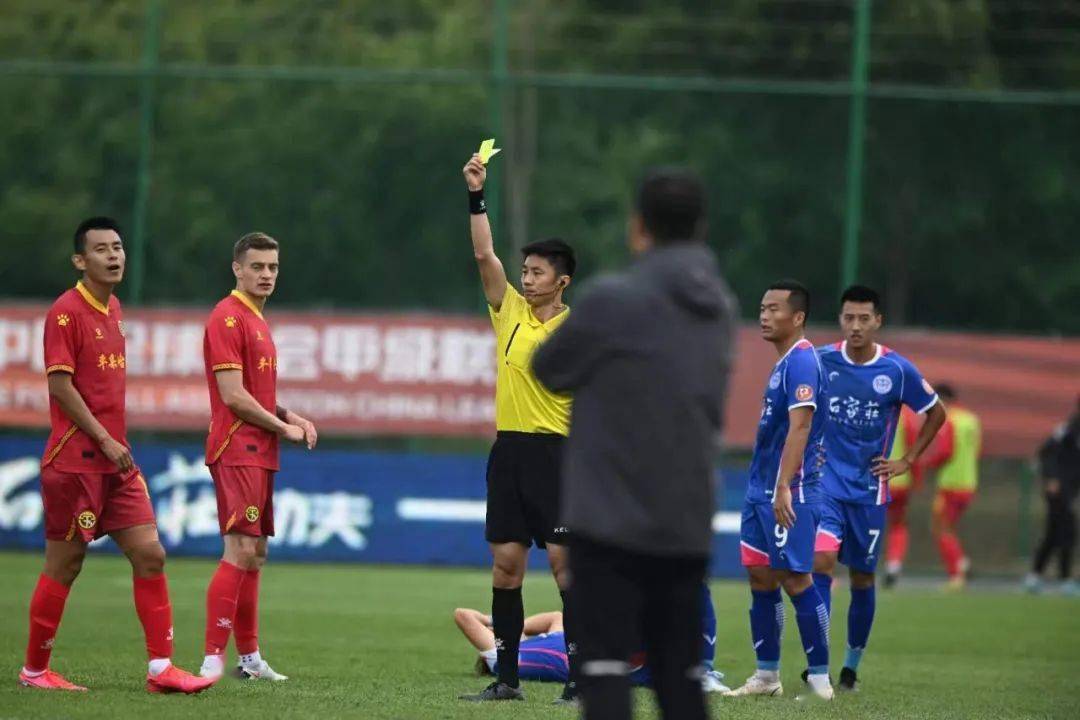 沃齐尼亚：我25岁才踢职业，曾想退出国家队但因梦想而坚持
